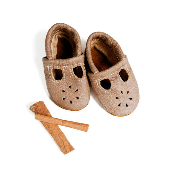 Child CharacterBaby Louis 1.5 Shoes,T3100CChild CharacterBaby Louis  1.5 Shoes,T3100C Child CharacterBaby Louis 1.5 Shoes,T3100C See less