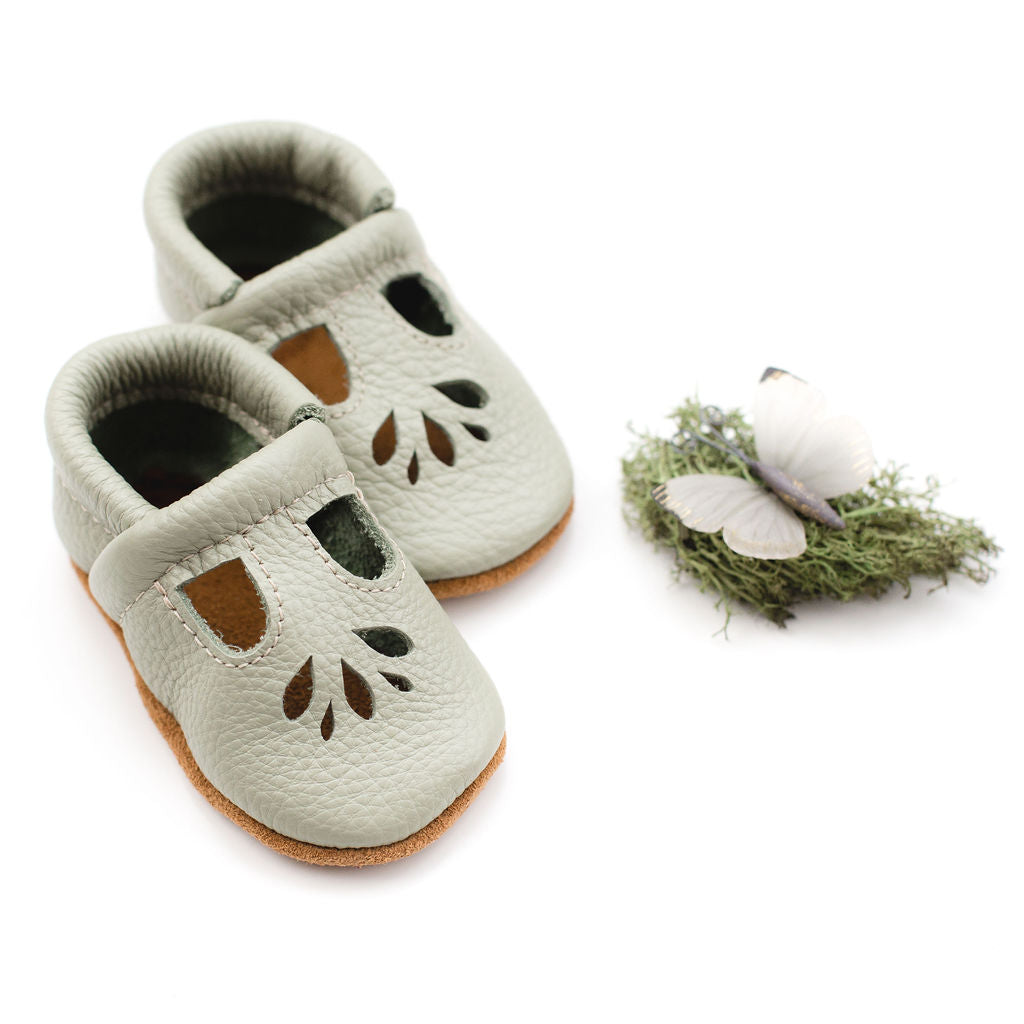 Tea green LOTUS T-strap Shoes Baby and Toddler– Starry Knight Design