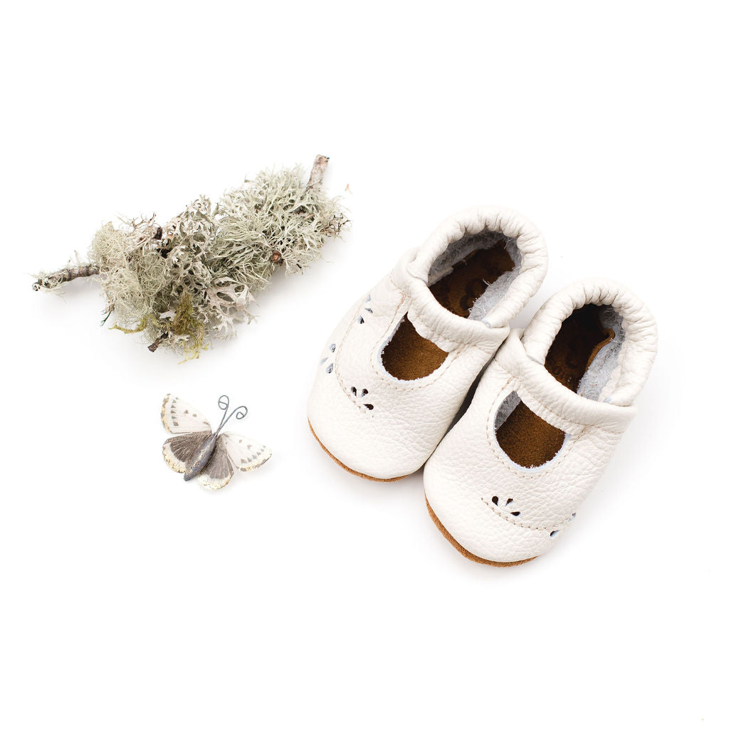 Milk hot sale baby shoes